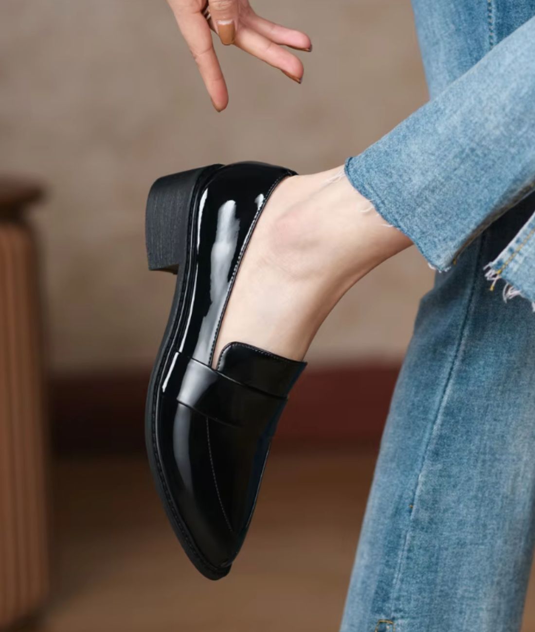 Mocassins Noirs Vernis À Bout Pointu Pour Femme - Le Mocassin