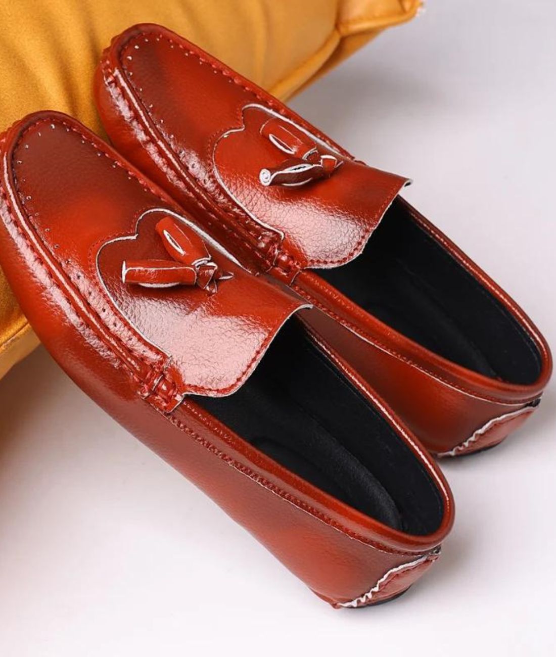 Mocassins À Gland Cuir Avec Design Élégant Hommes - Le Mocassin