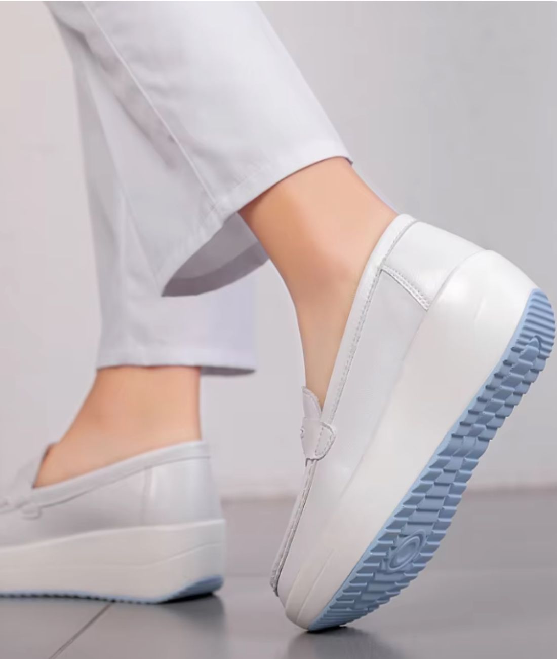 Mocassins Blancs À Semelles Compensées Pour Femme - Le Mocassin