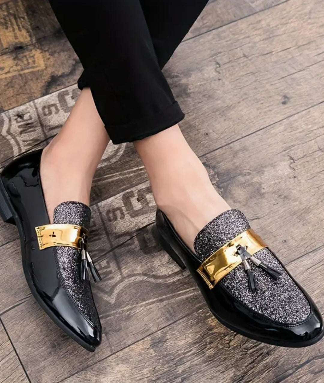 Mocassins À Glands En Cuir Et Bandelette Dorée Homme Le Mocassin