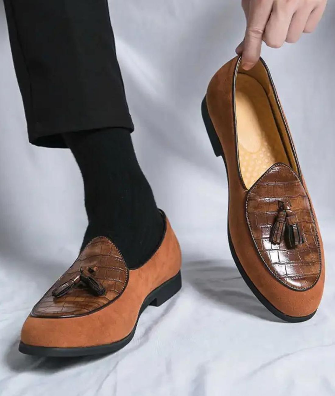 Mocassins À Glands En Daim Avec Torsade En Cuir - Le Mocassin