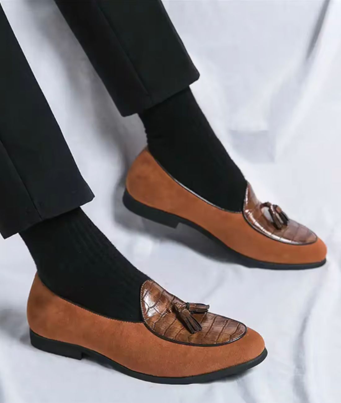 Mocassins À Glands En Daim Avec Torsade En Cuir - Le Mocassin