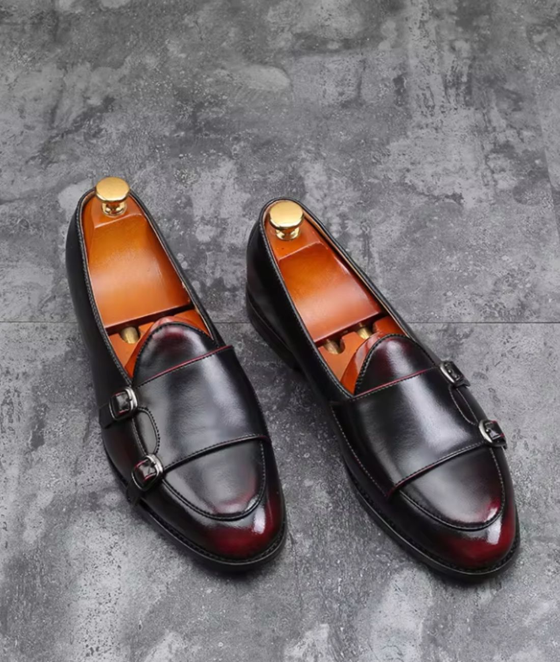 Mocassins Noirs Vernis À Bordures Rouges Pour Hommes - Le Mocassin