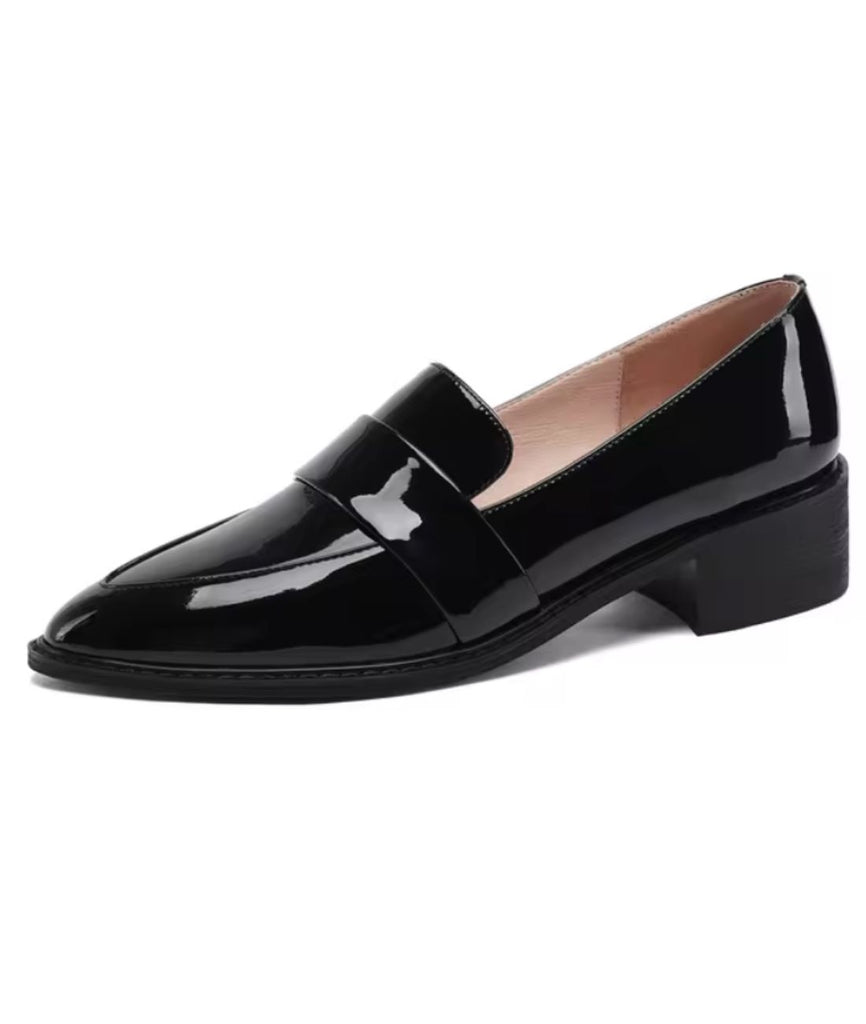 Mocassins Noirs Vernis A Bout Pointu Pour Femme