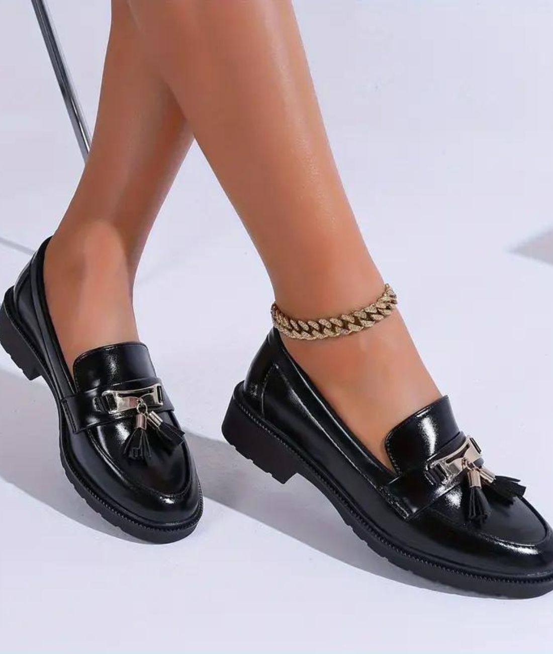 Mocassins Plats À Glands En Cuir Brillant Pour Femme - Le Mocassin