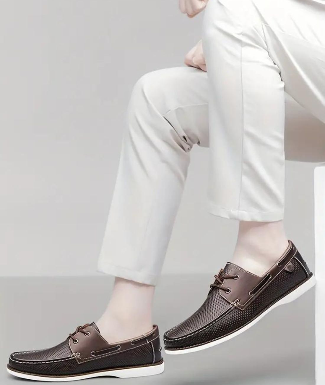 Mocassins Style Bateau En Daim Pour Homme - Le Mocassin